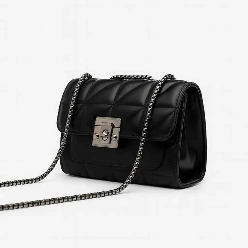Quilted Crossbody Handbag in Classic Black